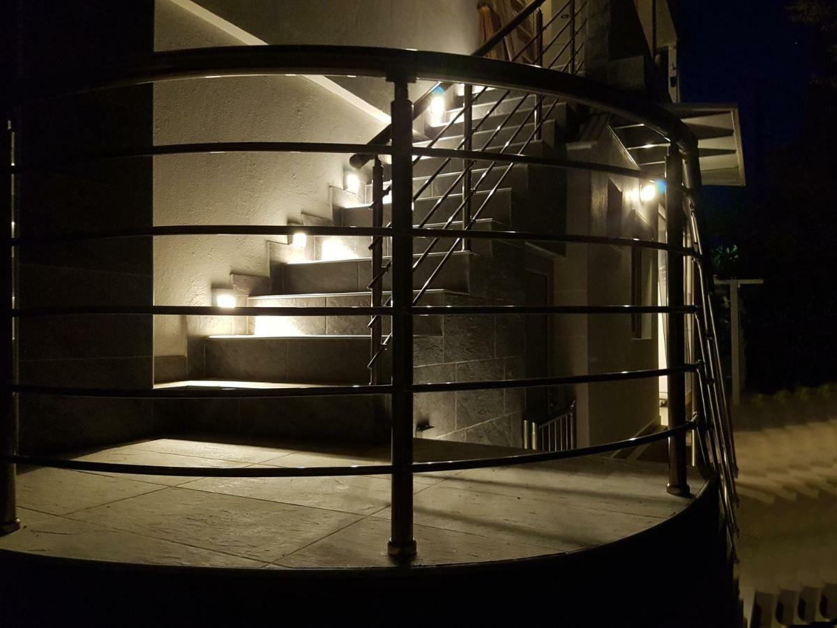 V Luxury Suites Toroni 3 المظهر الخارجي الصورة