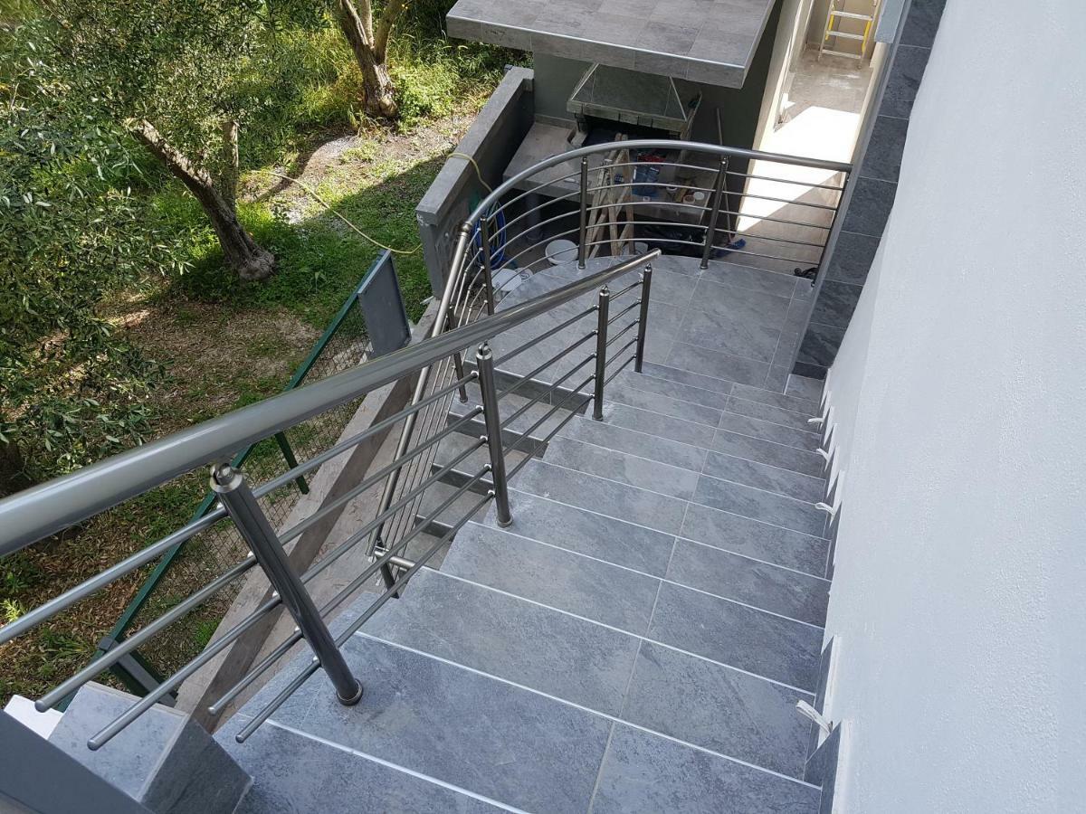 V Luxury Suites Toroni 3 المظهر الخارجي الصورة
